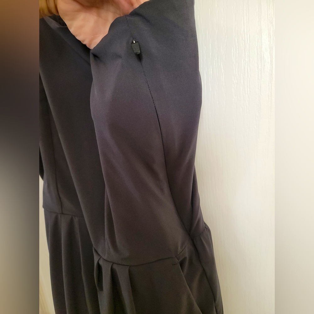 VUORI Villa Cami Romper• Pocketed with flowy shorts• Black• NWOT• Sz L - Picture 7 of 12